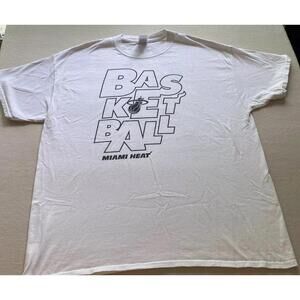 Miami Heat Mens T Shirt Xl White Basketball Heavy Cotton Crew Neck Tee